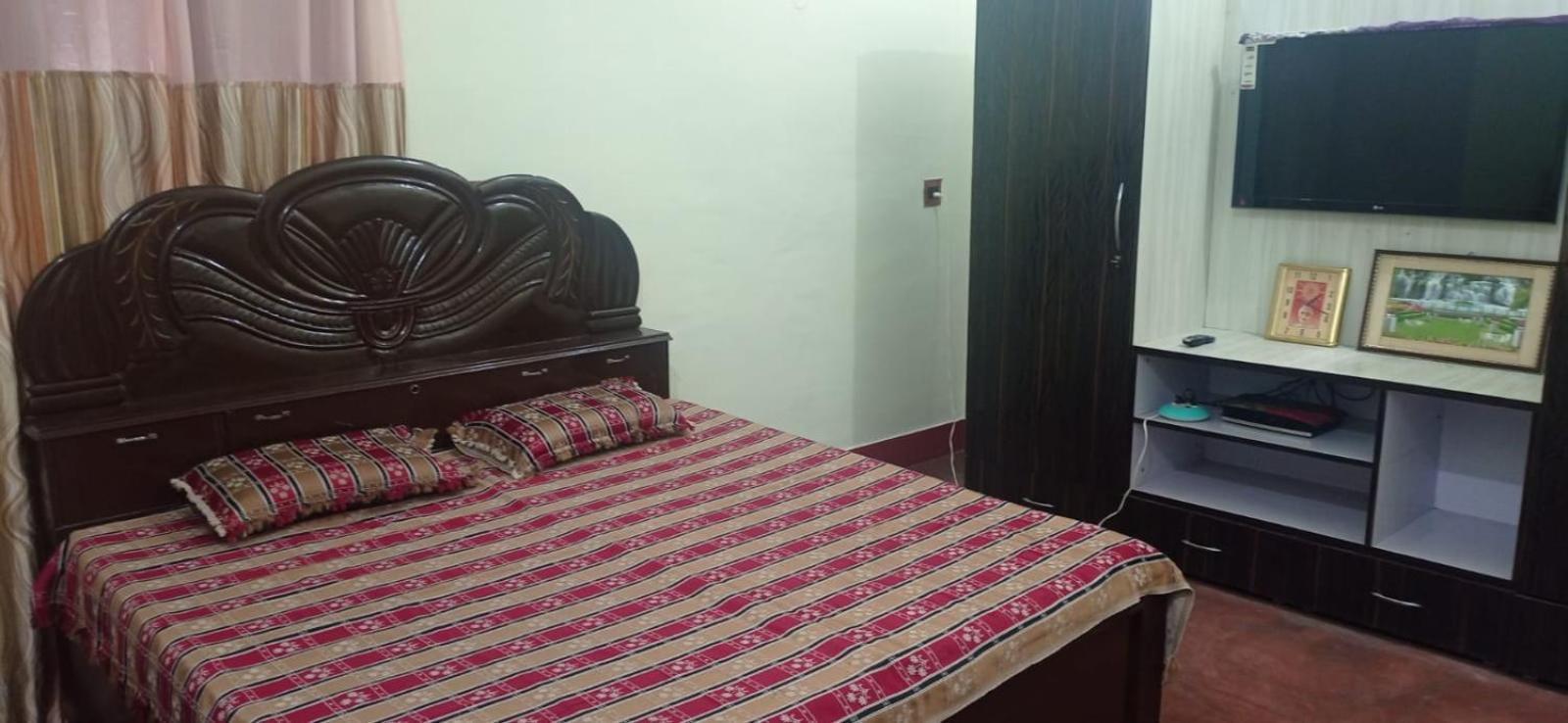 Homestay Comfort Villa Rāmpur Exterior photo
