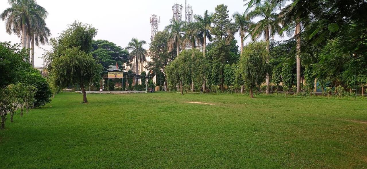 Homestay Comfort Villa Rāmpur Exterior photo